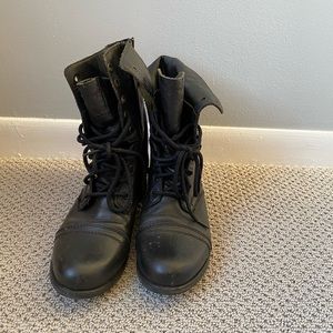 Steve Madden Troopa Boots